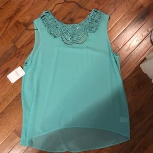 Dress up boutique blouse